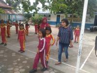 Terpisah Sejak Juni, Akhirnya Ermita Bisa Memeluk Kembali Anak-anaknya